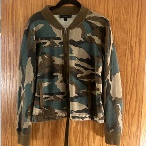 J. Crew Wool Blend Sweater. Zips up & has drawstring at waist. Medium. Like New!